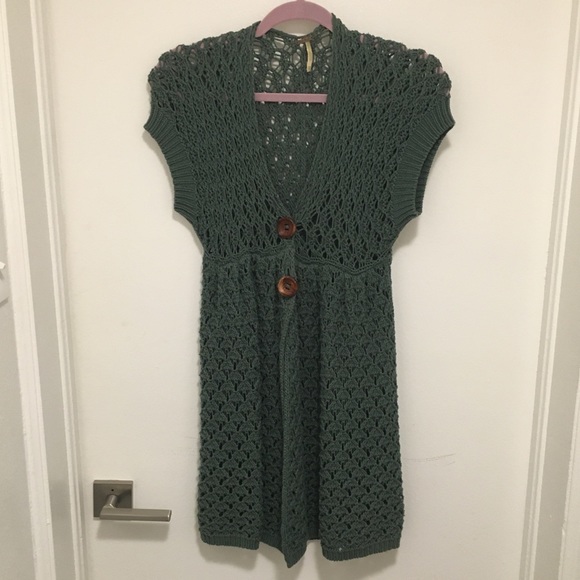 Free People Tops - Free People green flowy vest